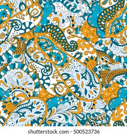 Tracery seamless calming pattern. Mehndi design. Ethnic colorful doodle texture. Curved doodling background. Vector.