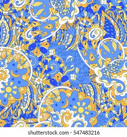 Tracery seamless calming pattern. Mehndi design. Ethnic colorful doodle texture. Curved doodling background. Vector.