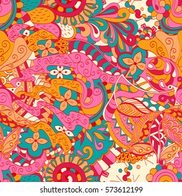 Tracery seamless calming pattern. Mehndi design. Ethnic colorful doodle texture. Curved doodling background. Vector.