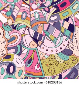 Tracery seamless calming pattern. Mehndi design. Ethnic colorful doodle texture. Curved doodling background. Vector.