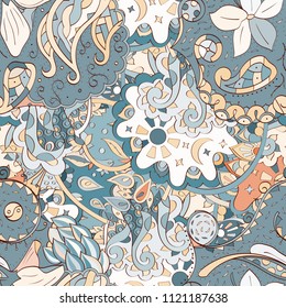 Tracery seamless pattern. Mehndi design. Ethnic colorful doodle texture. Curved doodling background. Vector