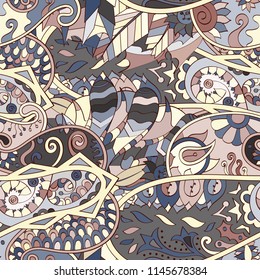 Tracery seamless pattern. Mehndi design. Ethnic colorful doodle texture. Curved doodling background. Vector