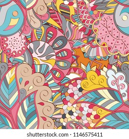 Tracery seamless pattern. Mehndi design. Ethnic colorful doodle texture. Curved doodling background. Vector
