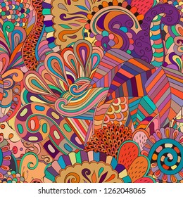 Tracery seamless pattern. Mehndi design. Ethnic colorful doodle texture. Curved doodling background. Vector
