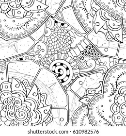 Tracery seamless pattern. Mehndi design. Ethnic monochrome binary doodle texture. Curved doodling black and white background. Vector