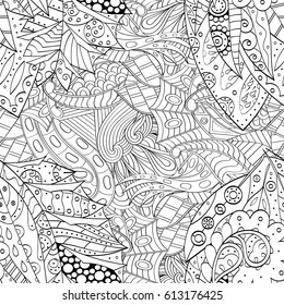 Tracery seamless pattern. Mehndi design. Ethnic monochrome binary doodle texture. Curved doodling black and white background. Vector