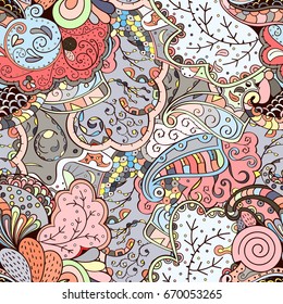 Tracery seamless pattern. Mehndi design. Ethnic colorful doodle texture. Curved doodling background. Vector