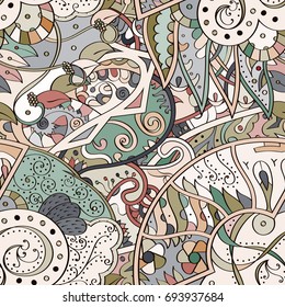 Tracery seamless pattern. Mehndi design. Ethnic colorful doodle texture. Curved doodling background. Vector