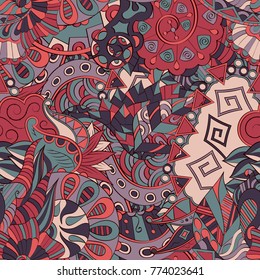 Tracery seamless pattern. Mehndi design. Ethnic colorful doodle texture. Curved doodling background. Vector
