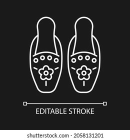 Traditional beadwork white linear icon for dark theme. Singaporean beaded slippers. National design. Thin line customizable illustration. Isolated vector contour symbol for night mode. Editable stroke