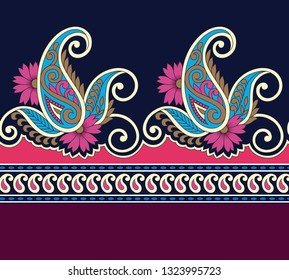 Traditional Paisley pattern on border