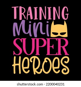 Formación de Mini superhéroes - Diseño de camisetas 