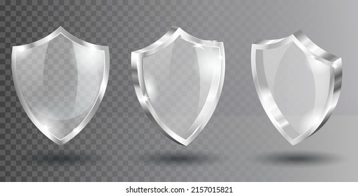 Escudos transparentes de vidrio. Ilustración vectorial realista. Placa de seguridad acrílica con reflectores y destellos de luz. Vistas laterales y frontales aisladas.
