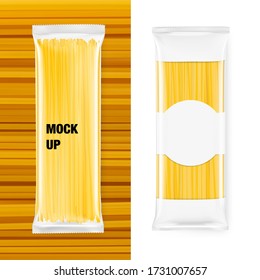 Paquete transparente con spaghetti pasta aislada en el fondo blanco. Ilustración vectorial. Se puede usar para la plantilla su diseño, promoción, adv. EPS10.	