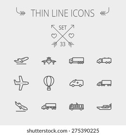 Juego de iconos de línea delgada de transporte para web y móvil. El juego incluye: camión de bomberos, camiones, aviones, barcos, iconos de globos de aire caliente. Moderno diseño minimalista plano. Icono de gris oscuro del vector en gris claro