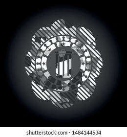trash can icon on grey camouflaged texture