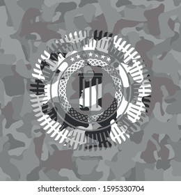 trash can icon on grey camouflage texture