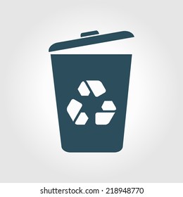 Trash can icon, vector eps10 illustration 