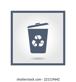 Trash can icon, vector eps10 illustration 