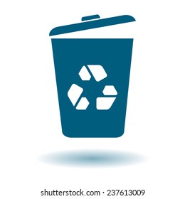 Trash can icon, vector eps10 illustration 