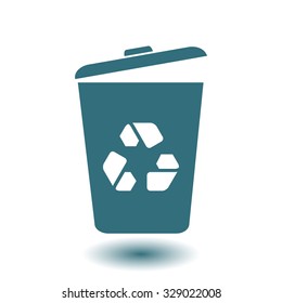 Trash can icon, vector eps10 illustration 
