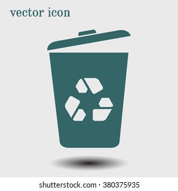 Trash can icon, vector eps10 illustration 