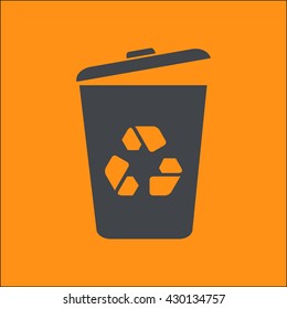 Trash can icon, vector eps10 illustration 