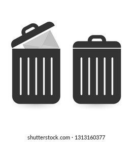 Trash can icon. Vector illustration of trash bin icon.