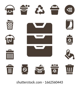 conjunto de iconos basura. 17 iconos de basura rellenos. Incluye los iconos Bucket, Trash can, Bandeja de entrada, Can, Reciclaje, Omitir
