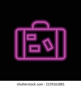 Vector de icono simple de bolsos de viaje. Diseño plano. Estilo de neón morado sobre fondo negro.ai