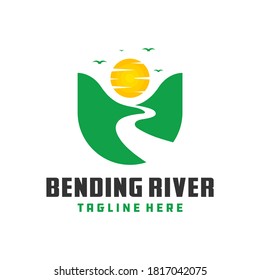 travel to mountain logo design