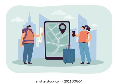 Reisende, die neben dem Tablet stehen, mit Karte auf dem Bildschirm. Mann und Frau mit Taschen Bauweg flache Vektorgrafik. Navigations-App, Richtungskonzept
