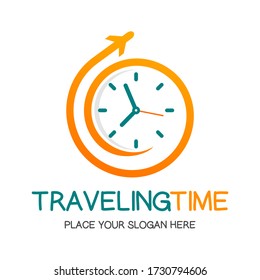 Plantilla de logotipo vectorial de tiempo de viaje. Este diseño usa el símbolo de plano y reloj. Ideal para las vacaciones.