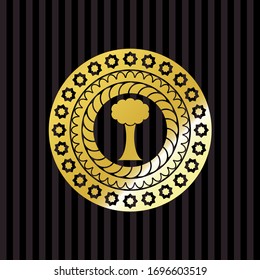 tree icon inside gold badge