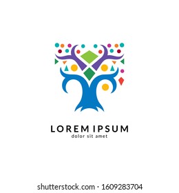 Tree logo design, green nature, environmental logo, growth symbol, family trees, financial icon, vector illustration
