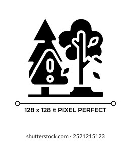 Icône risque arbre glyphe noir. Des feuilles tombantes. Panneau d'avertissement et arbres. Risque environnemental. Sécurité forestière. Signal de danger. Symbole silhouette sur un espace blanc. Pictogramme plein. Image vectorielle illustration isolée