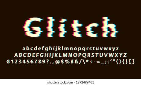 Tipo de letra de rayado distorsionado al estilo de moda. 
Conjunto de tipos de letra Glitch con fallo temporal o fallo de funcionamiento del equipo
Ilustración vectorial de letras y números
