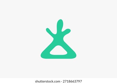 Logotipo verde coral y negrita del triángulo