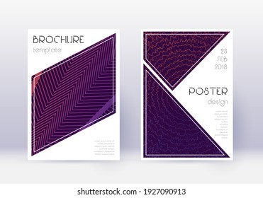 Conjunto de plantillas de diseño de portada triangular. Líneas abstractas violetas sobre fondo oscuro. Diseño inmaculado de la cubierta. Interesante catálogo, afiche, plantilla de libro, etc.