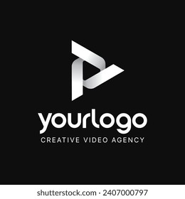 Triángulo medio carta creativa logo
