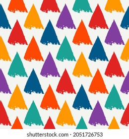 Triangle motif minimal geometric print. Paint brush seamless pattern. Freehand grunge design background. Trendy handdrawn modern simple geo ornament. Artistic hand drawn abstract vector wallpaper