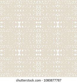 Triangle tie dye pattern. Shibori seamless background. Geometric china ink natural print. Organic vector japanese design. Watercolor indonesian tile. Triangle seamless pattern. Japan kimono print.