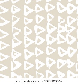 Triangle tie dye pattern. Shibori seamless background. Geometric china ink natural print. Organic vector japanese design. Watercolor indonesian tile. Triangle seamless pattern. Japan kimono print.