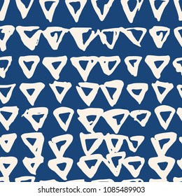 Triangle tie dye pattern. Shibori seamless background. Geometric china ink natural print. Organic vector japanese design. Watercolor indonesian tile. Triangle seamless pattern. Japan kimono print.