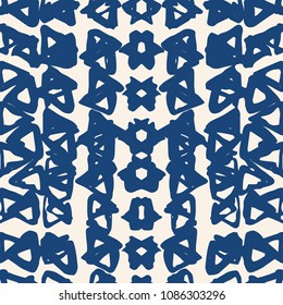 Triangle tie dye pattern. Shibori indigo background. Geometric china ink natural print. Organic vector japanese design. Watercolor indonesian tile. Triangle seamless pattern. Japan kimono print.