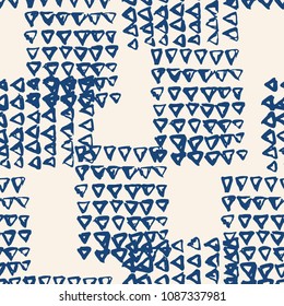 Triangle tie dye pattern. Shibori seamless background. Geometric china ink natural print. Organic vector japanese design. Watercolor indonesian tile. Triangle seamless pattern. Japan kimono print.