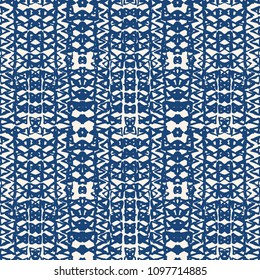 Triangle tie dye pattern. Shibori seamless background. Geometric china ink natural print. Organic vector japanese design. Watercolor indonesian tile. Triangle seamless pattern. Japan kimono print.