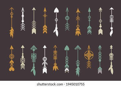 Stammespfeil gesetzt. Ethnische Vektordesign-Kollektion. Boho Elemente für Tätowierung, Aufkleber, T-Shirt, Tasche, Kleidung.