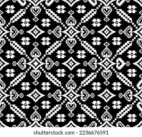 TRIBAL Y ÉTICO EN BLANCO Y NEGRO