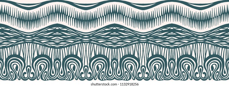 Tribal vector ornament. Seamless African pattern. Ethnic carpet with chevrons and strips. Aztec style. Geometric striped pattern. Ancient interior. Modern rug. Geo print on textile. Vintage fabric.  